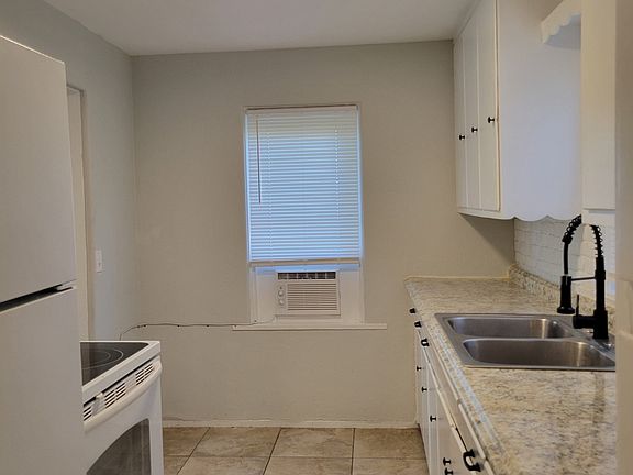 5th image of 835 35th Ave S
