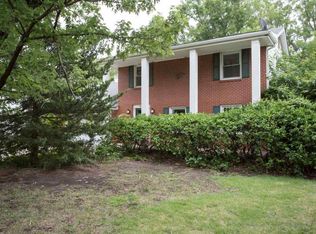 837 E Greenway Ct, Derby, KS 67037