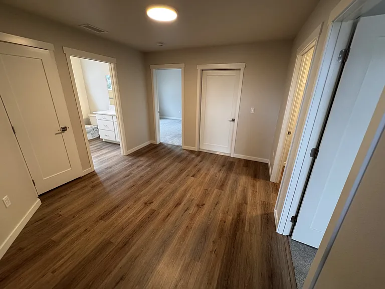 994 E Railroad Ave — Photo 16