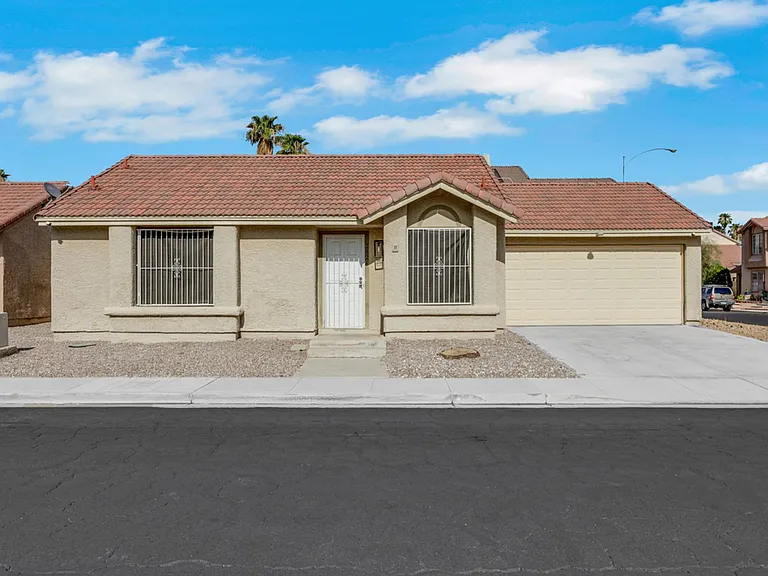 2826 Scotch Heather St — Photo 1