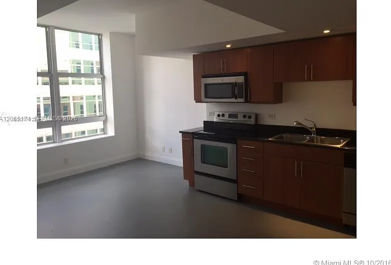Flagler First Condo — Photo 4