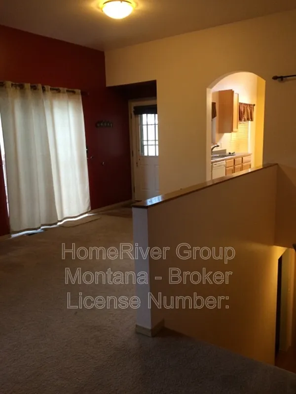 4 bed, 2.0 bath, 2000 sqft, $2,795 — Photo 4
