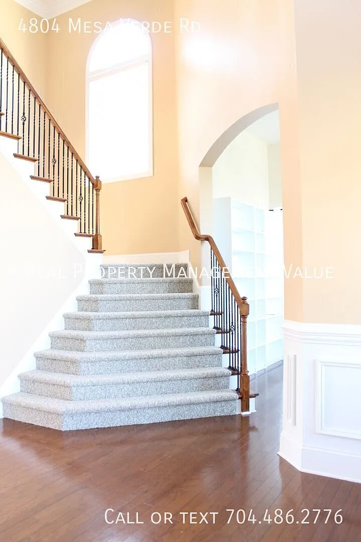 Spacious 6-Bedroom Ballantyne Home with Chef's Kitchen, Private In-Law Suite & Fenced Backyard in... — Photo 3