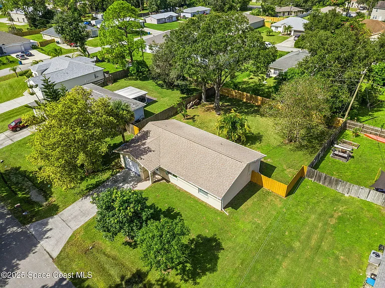 919 Quail St SE — Photo 23
