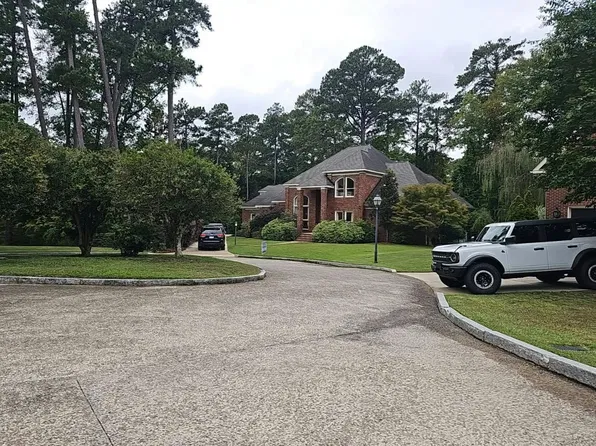318 Springbrooke Pl, Fayetteville, NC 28305