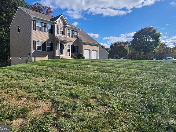 2nd image of 106 Cornwall Pl