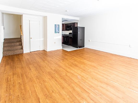 2nd image of 5 Dennison Rd #S4