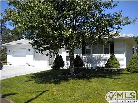 2nd image of 11 Esher Ct