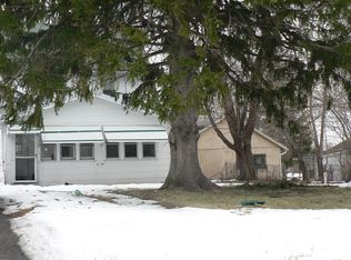 332 Bleacker Rd, Rochester, NY 14609