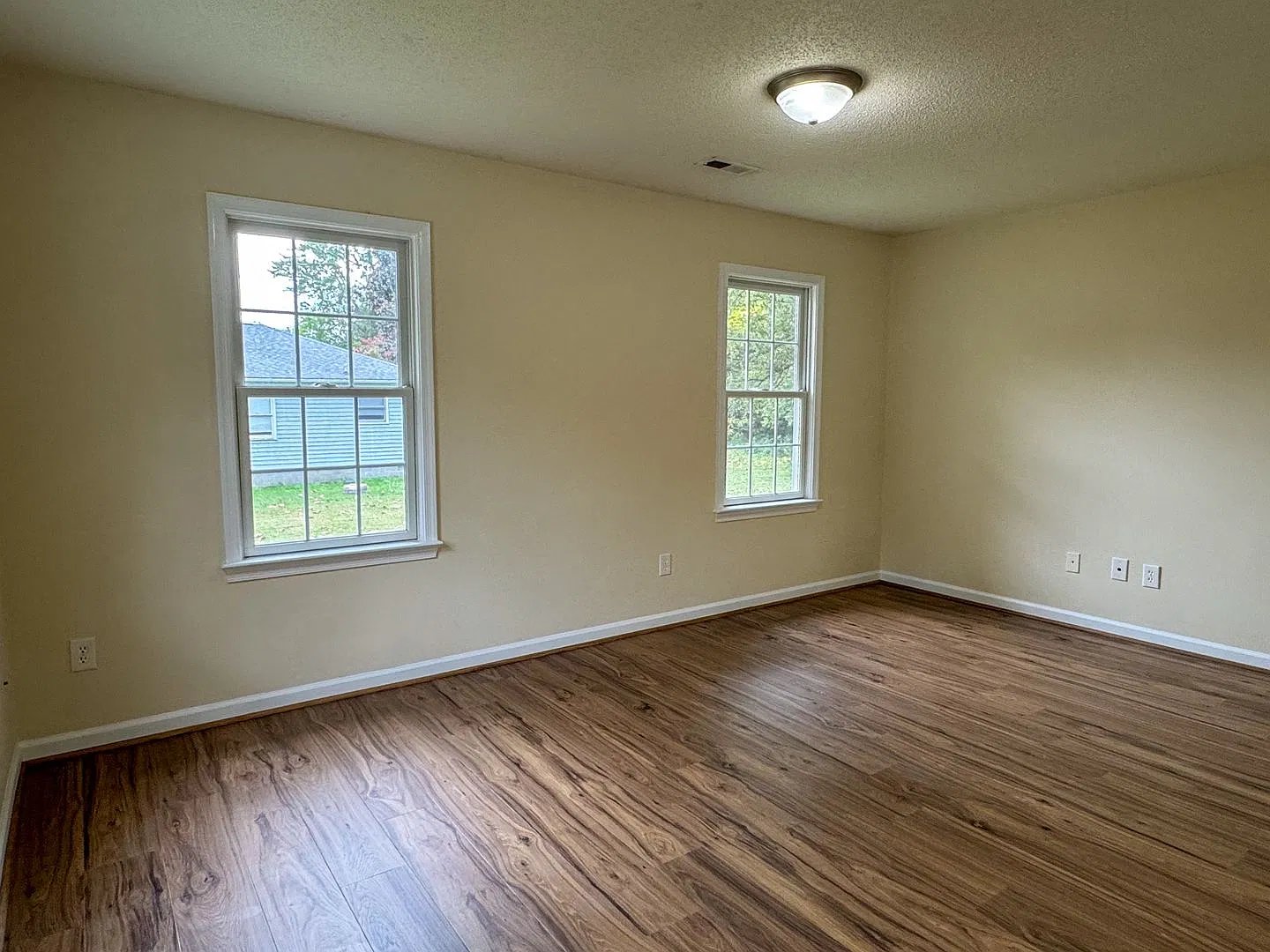 318 S. 14th Avenue, Hopewell — Photo 4