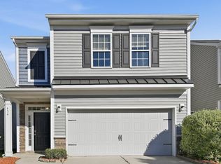 434 Knothole Ln, Charlotte, NC 28214