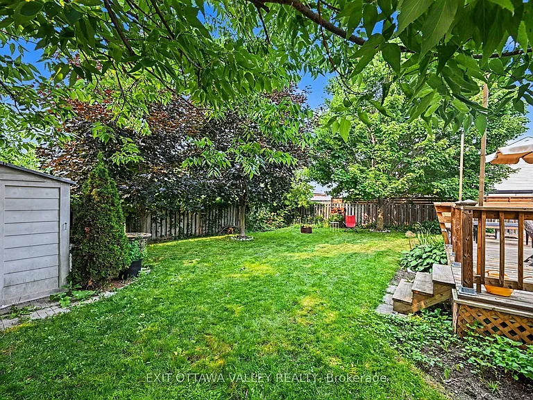 11 Maple Dr — Photo 18
