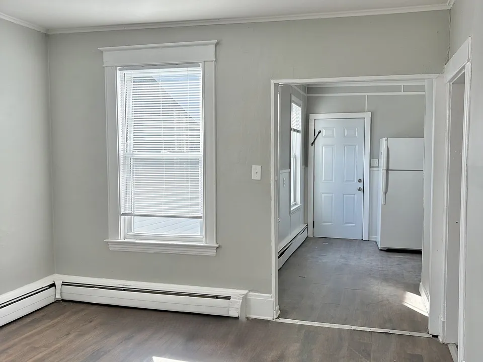 14 College St #3