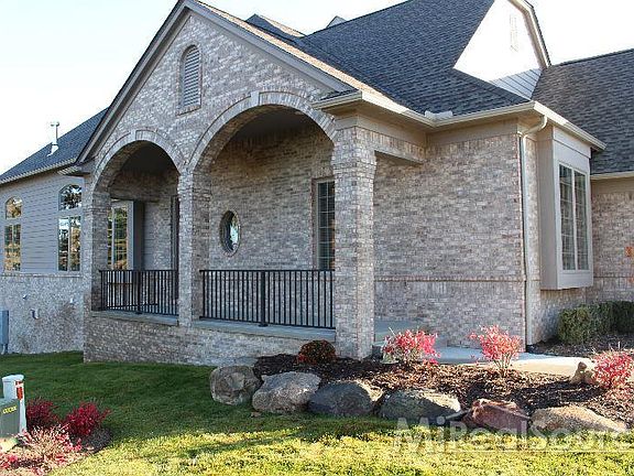 2nd image of 5744 Knob Hill Cir