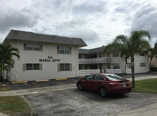 615 NE 10th St #106, Hallandale, FL 33009