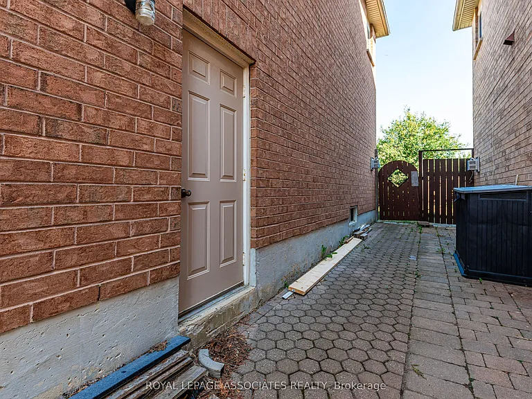 156 Maria Antonia Rd — Photo 40