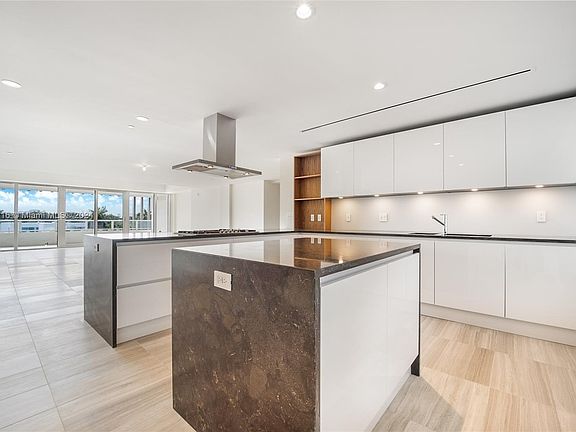 2nd image of 4701 N Meridian Ave #418