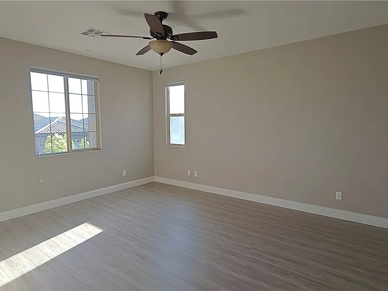 2868 Josephine Dr — Photo 34