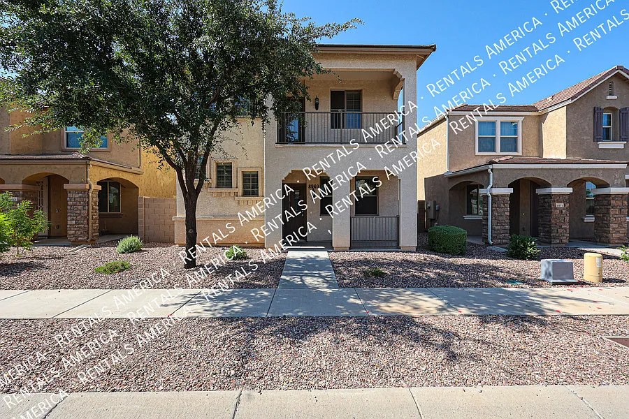 3 bed, 2.5 bath, 1907 sqft, $2,300 — Photo 3