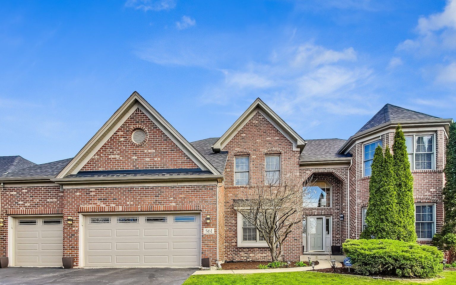 561 W Thornwood Dr, South Elgin, IL 60177 Zillow