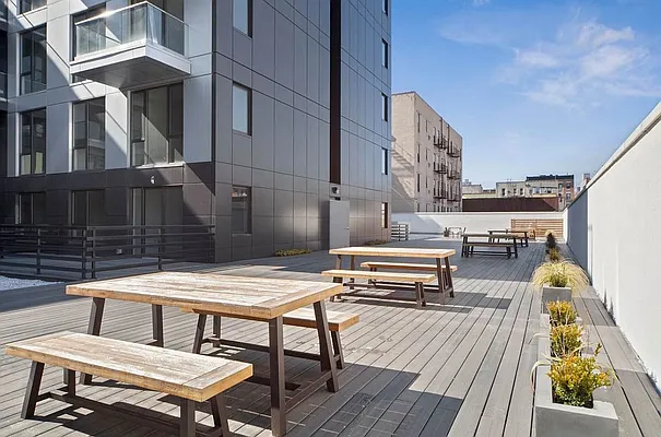 Rented by Luxhome LLC | media 17