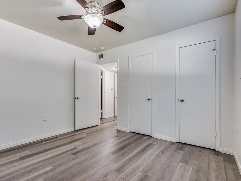 428 N Dallas Ave #7 — Photo 20