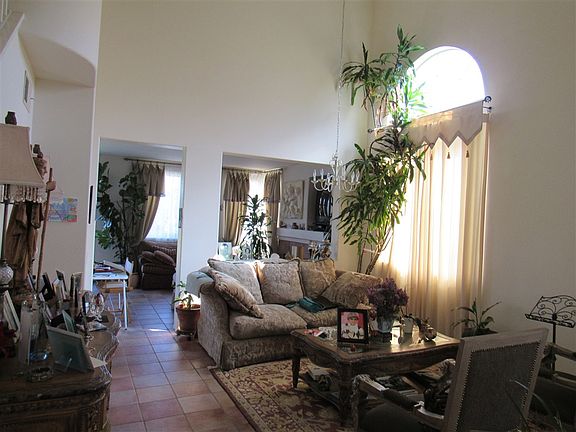 3rd image of 1022 Plaza Narisco