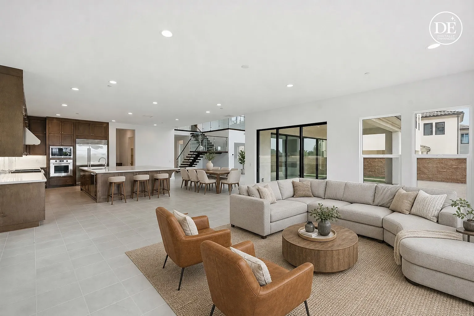 5 bed, 4.5 bath, 6314 sqft, $11,300 — Photo 2