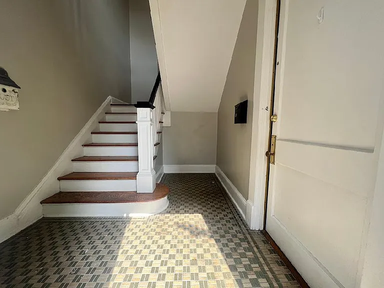 2549 Walton Way #C1 — Photo 4