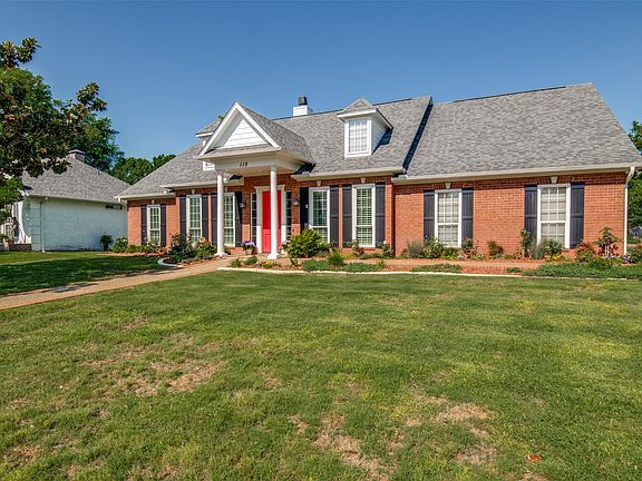 2nd image of 112 Saint Andrews Cir