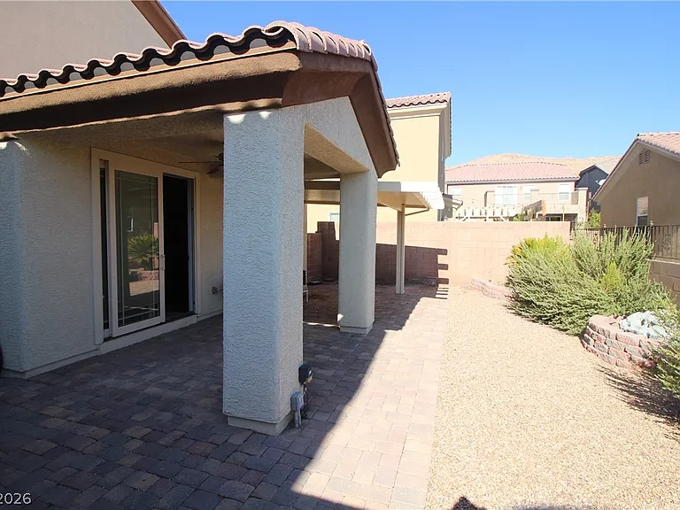 714 Newquay Ct — Photo 32