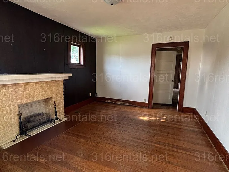 201 W Olive Ave — Photo 17