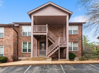 2424 Silkwood Dr, Saint Louis, MO 63114