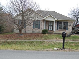 9902 Park Lake Dr, Louisville, KY 40229