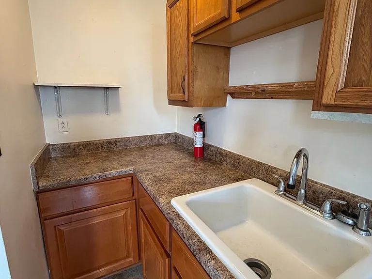 618 Redgate Ave — Photo 8