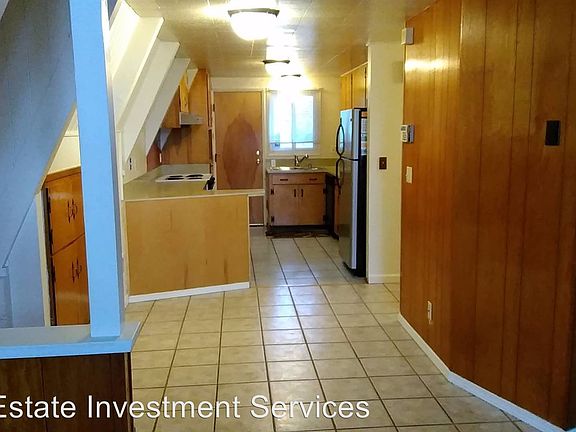 4th image of 6424 Madrona Dr NE
