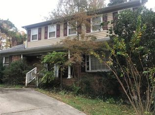 1617 Seven Oaks Pl, High Point, NC 27265