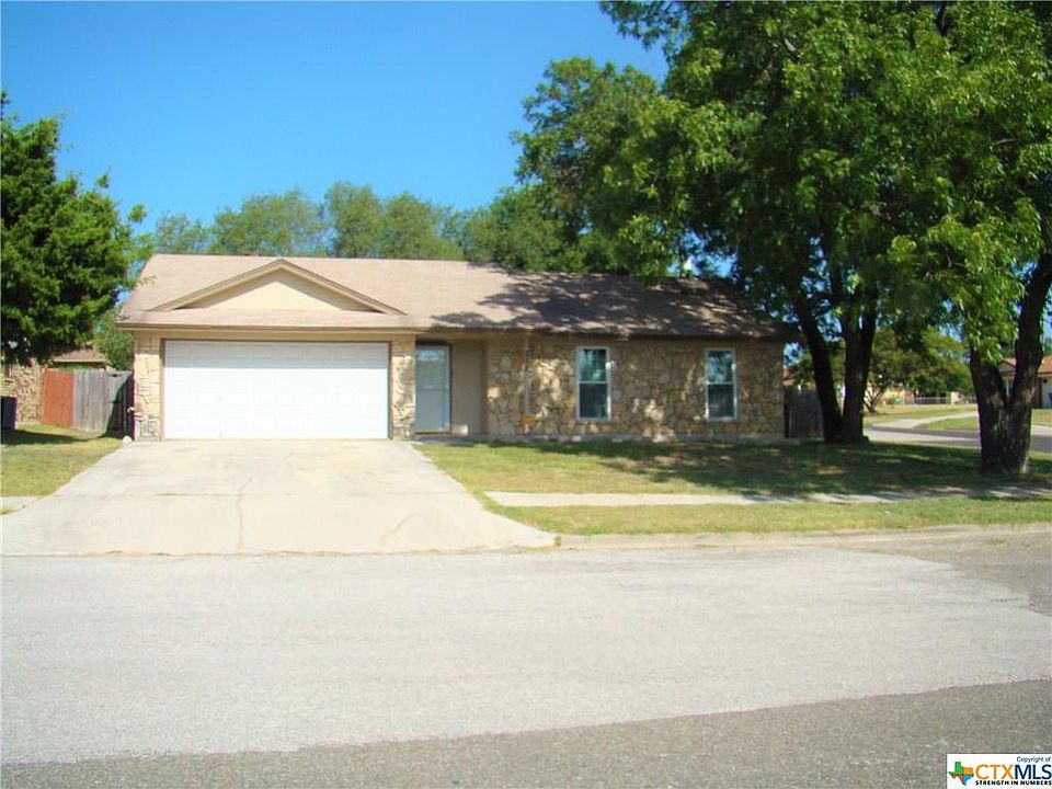 1st image of 235 Spur Dr