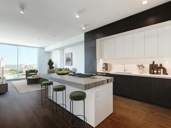 313 W 17th St #1703, Austin, TX 78701