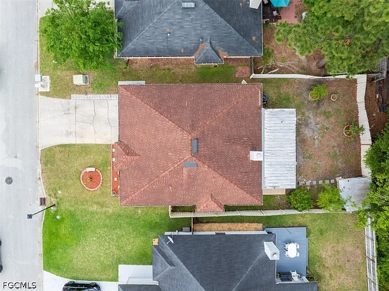 11179 Bentley Trace Ln E — Photo 14