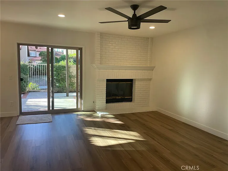 33655 Breakwater Dr #33655 — Photo 4