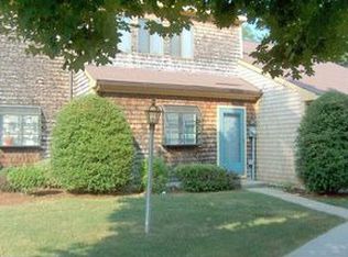 83 Round House Rd, Buzzards Bay, MA 02532