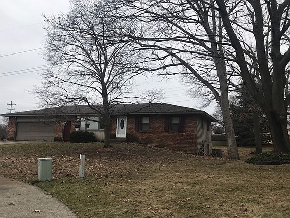 3rd image of 2403 Cloverly Dr NW