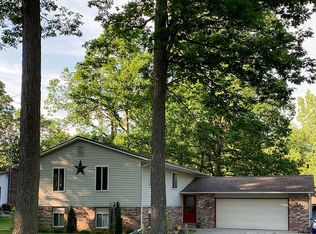 13216 Pine Valley Dr, Clio, MI 48420