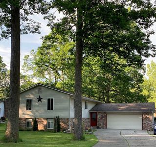 13216 Pine Valley Dr, Clio, MI, 48420
