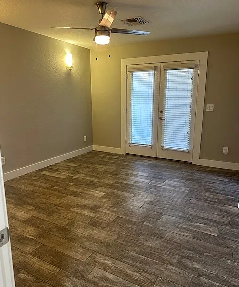 1416 E Del Rio Dr — Photo 27