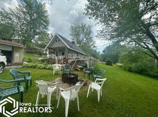 1360 Lakeshore Dr, Brooklyn, IA 52211