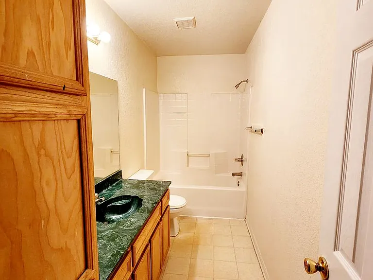 3208 Raven Dr — Photo 6