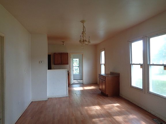 3rd image of 5753 S Hoyne Ave