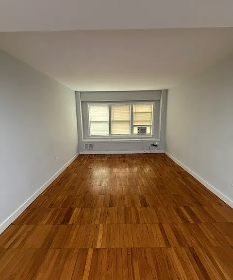 230 Farmington Ave #C5 — Photo 4